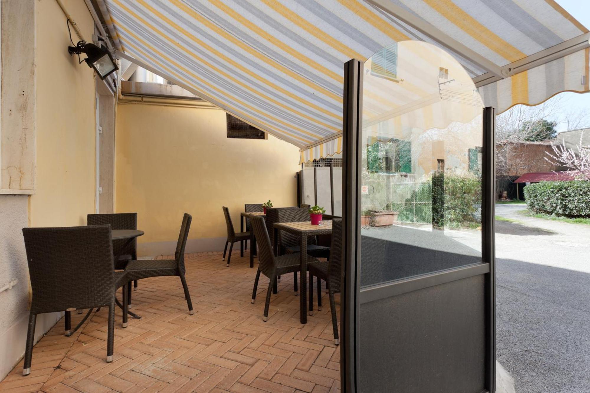 Parking Hotel Giardino Ліворно Екстер'єр фото