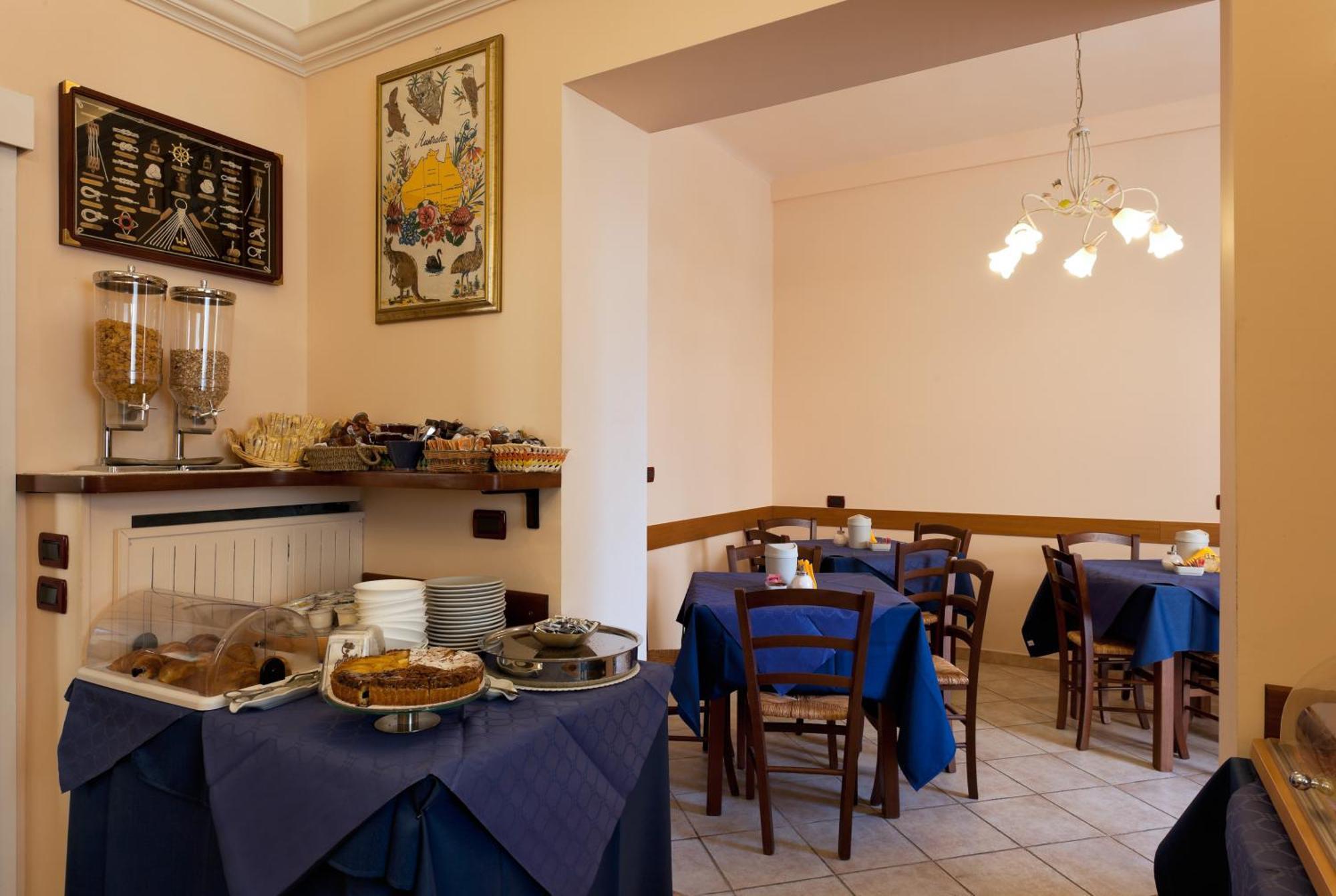 Parking Hotel Giardino Ліворно Екстер'єр фото