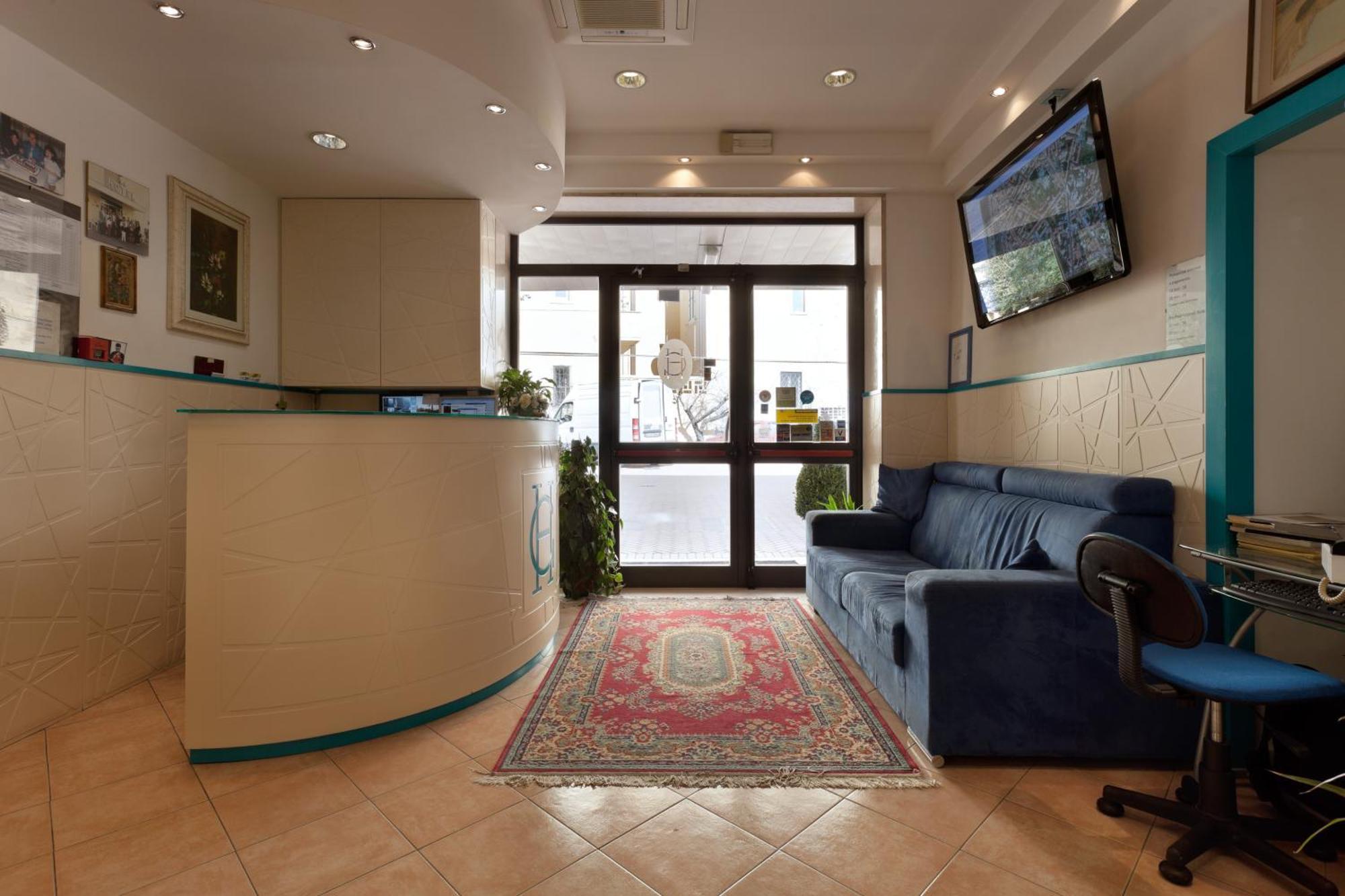 Parking Hotel Giardino Ліворно Екстер'єр фото