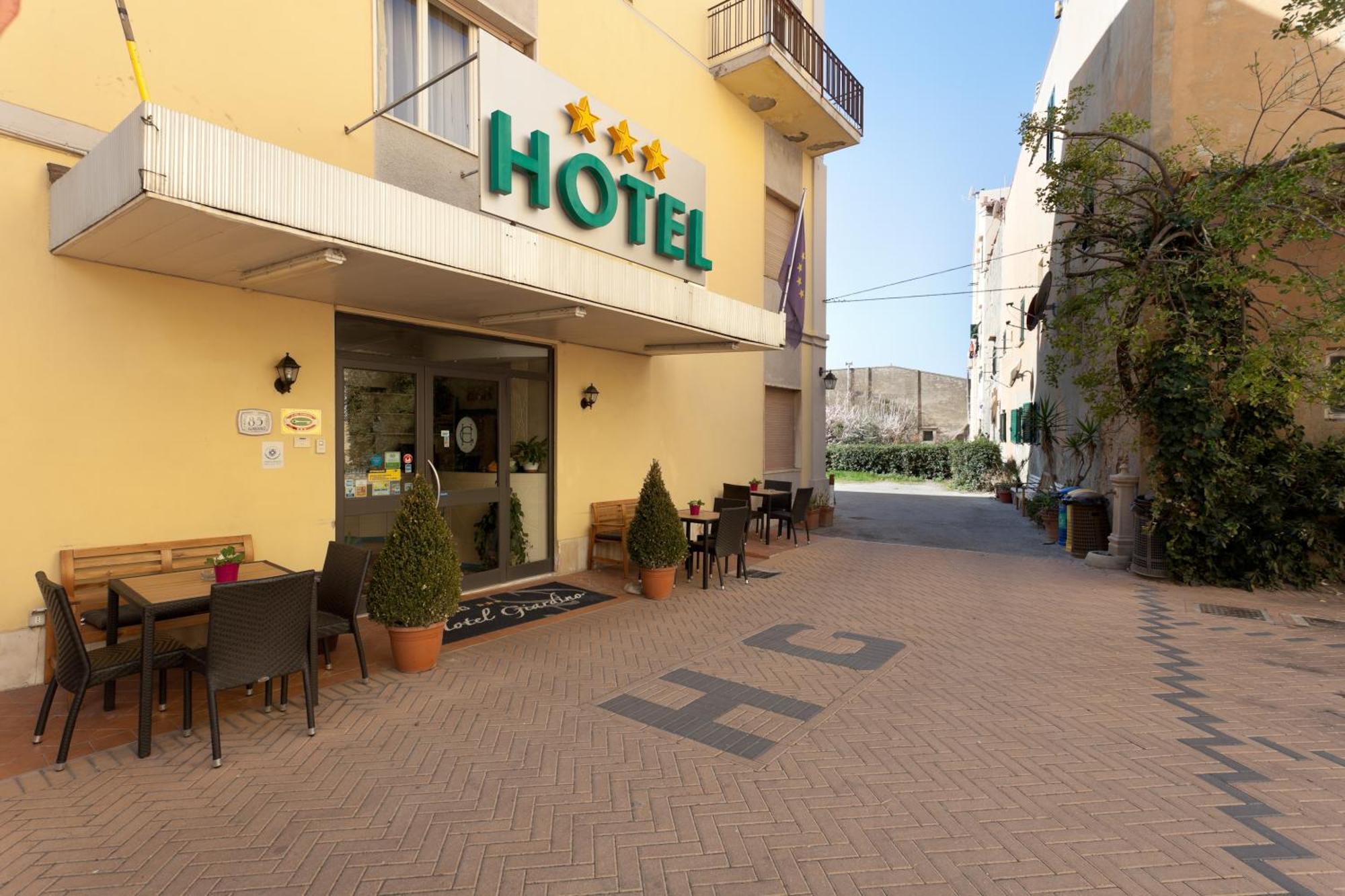 Parking Hotel Giardino Ліворно Екстер'єр фото